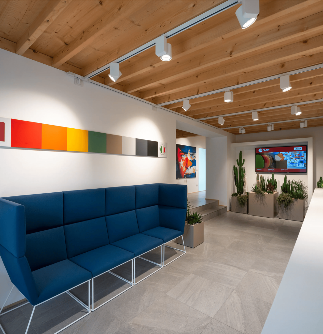 Filippi 1971 is an international company specialized in the production of wooden panels and custom-made woodworking.-2