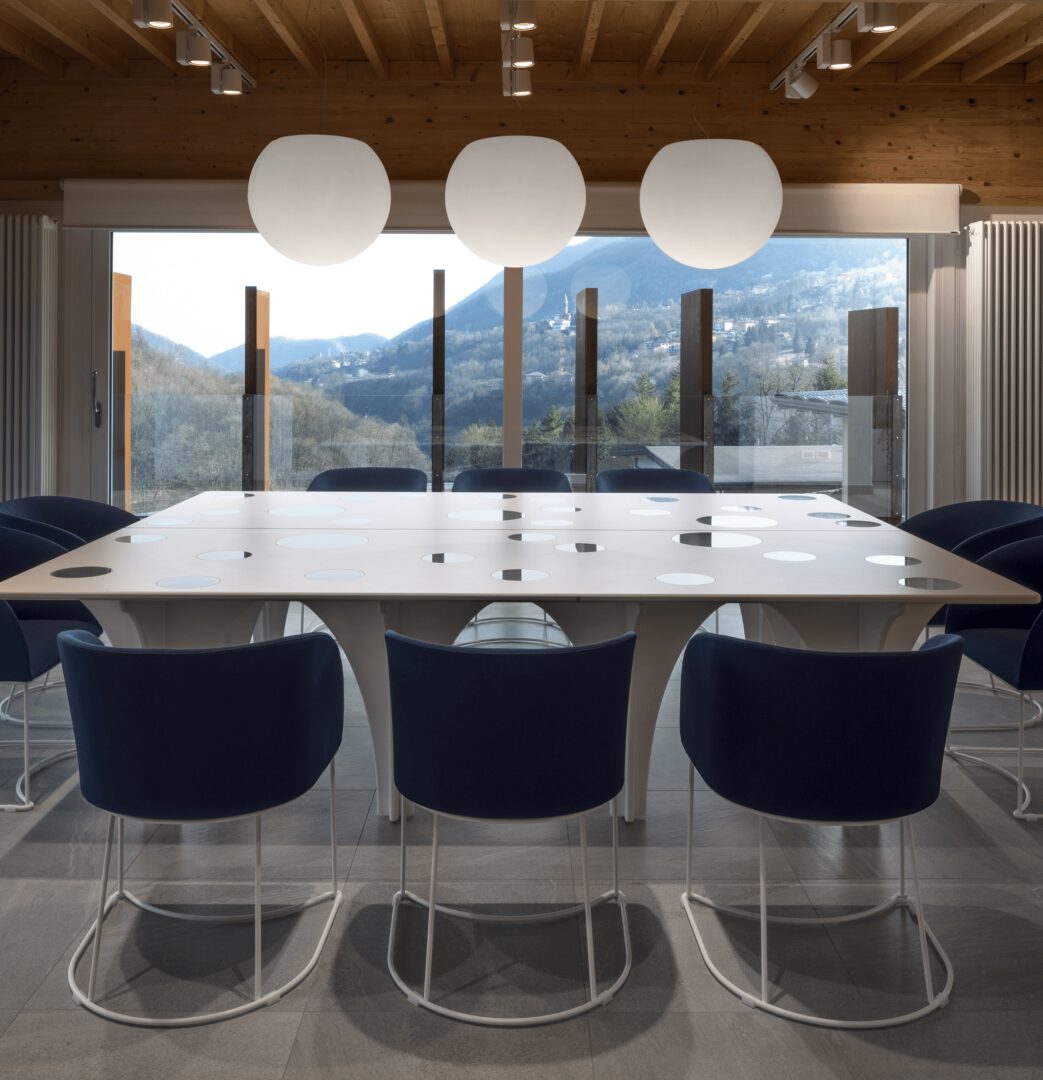 Filippi 1971 is an international company specialized in the production of wooden panels and custom-made woodworking.-7